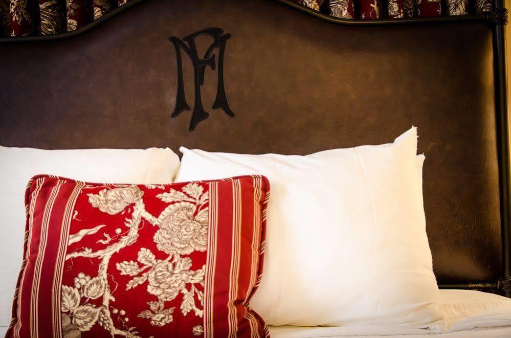 General Francis Marion Hotel Extérieur photo